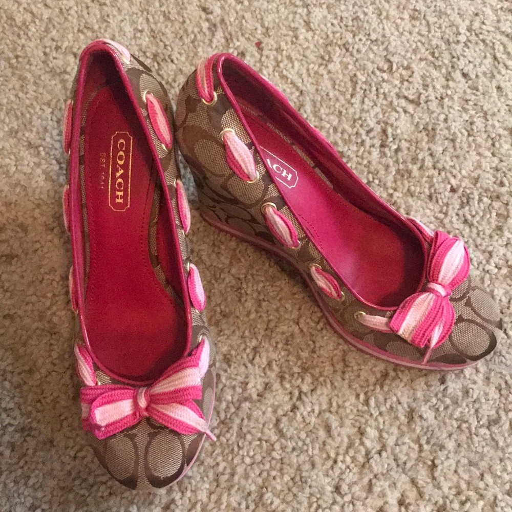 COACH Monogram Tena Khaki Pink Fuchsia Wedge heels